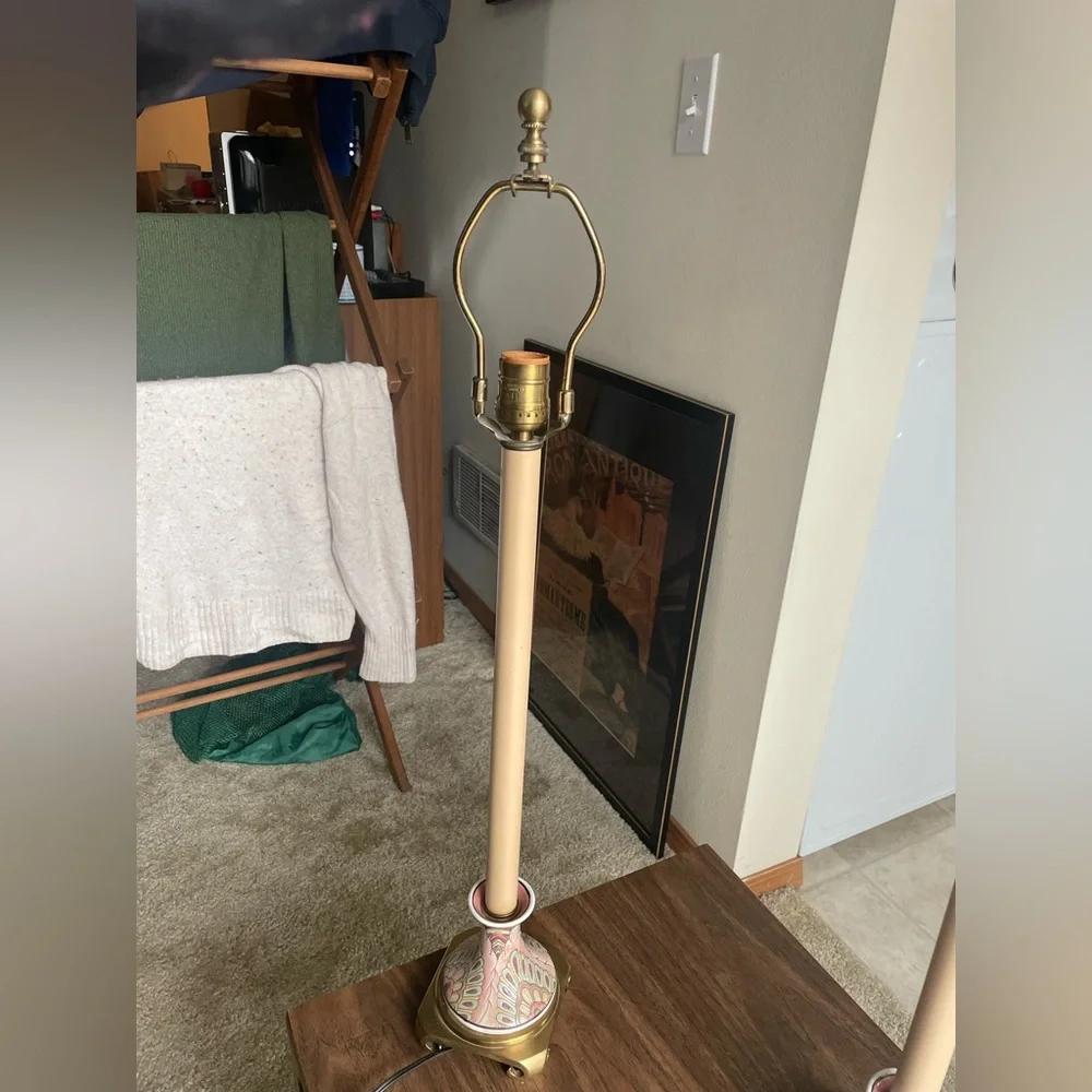 1990s Wildwood Asian Ming Candlestick Ceramic & Brass Table Lamps - a Pair - Picture 2 of 3